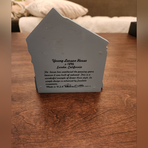 Cats Meow Village Young Larson Houses Signs Farm Accessory Lot 90s - Picture 4 of 9